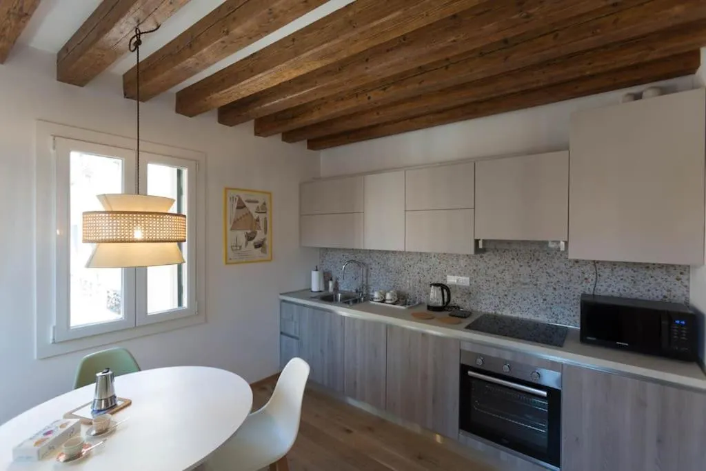 Image 1 of Aponalview apartment 027042-LOC-12481