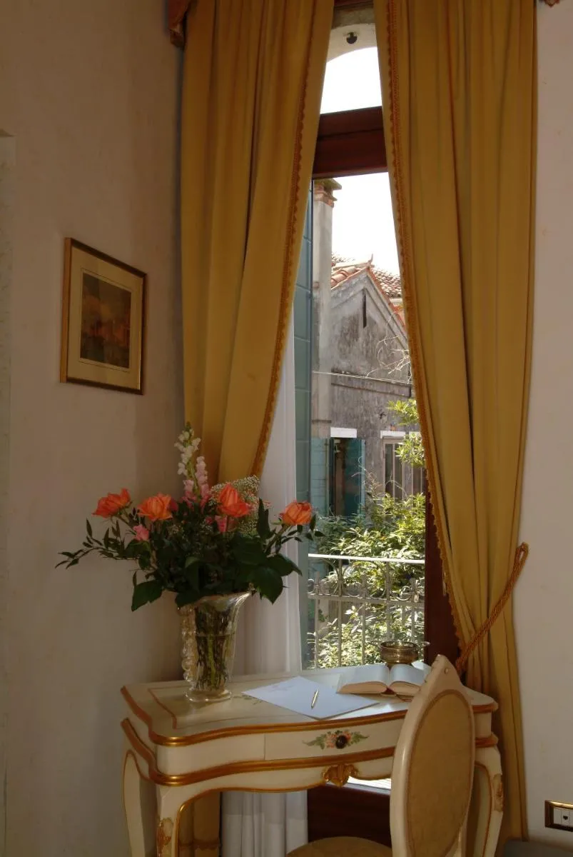 Image 1 of Apostoli Palace