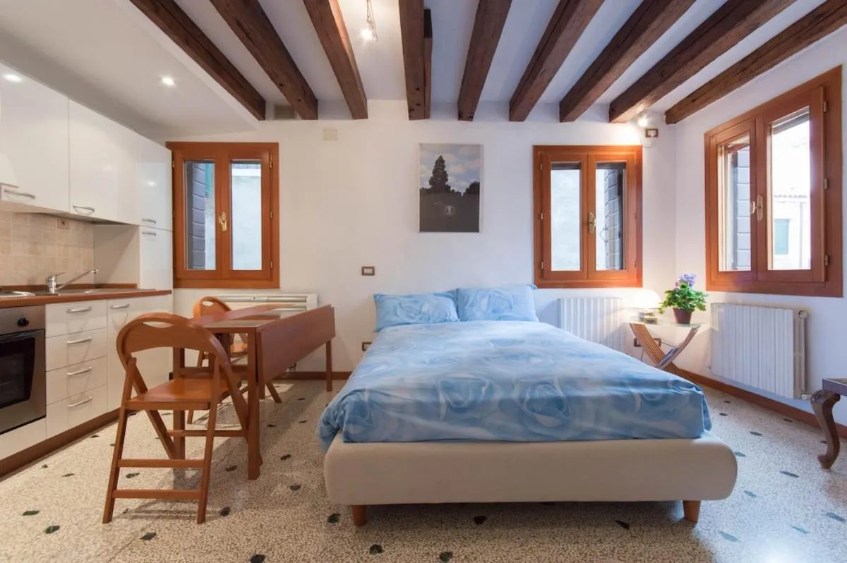 Image 2 of Appartamenti Cà d’Oro