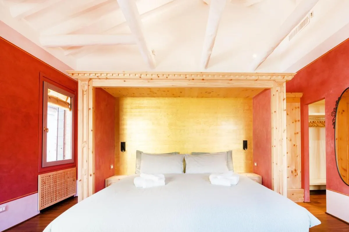 Image 1 of Appartamento di lusso con terrazza sull’acqua