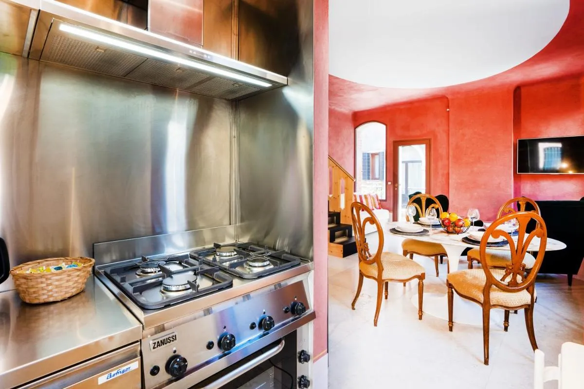 Image 3 of Appartamento di lusso con terrazza sull’acqua