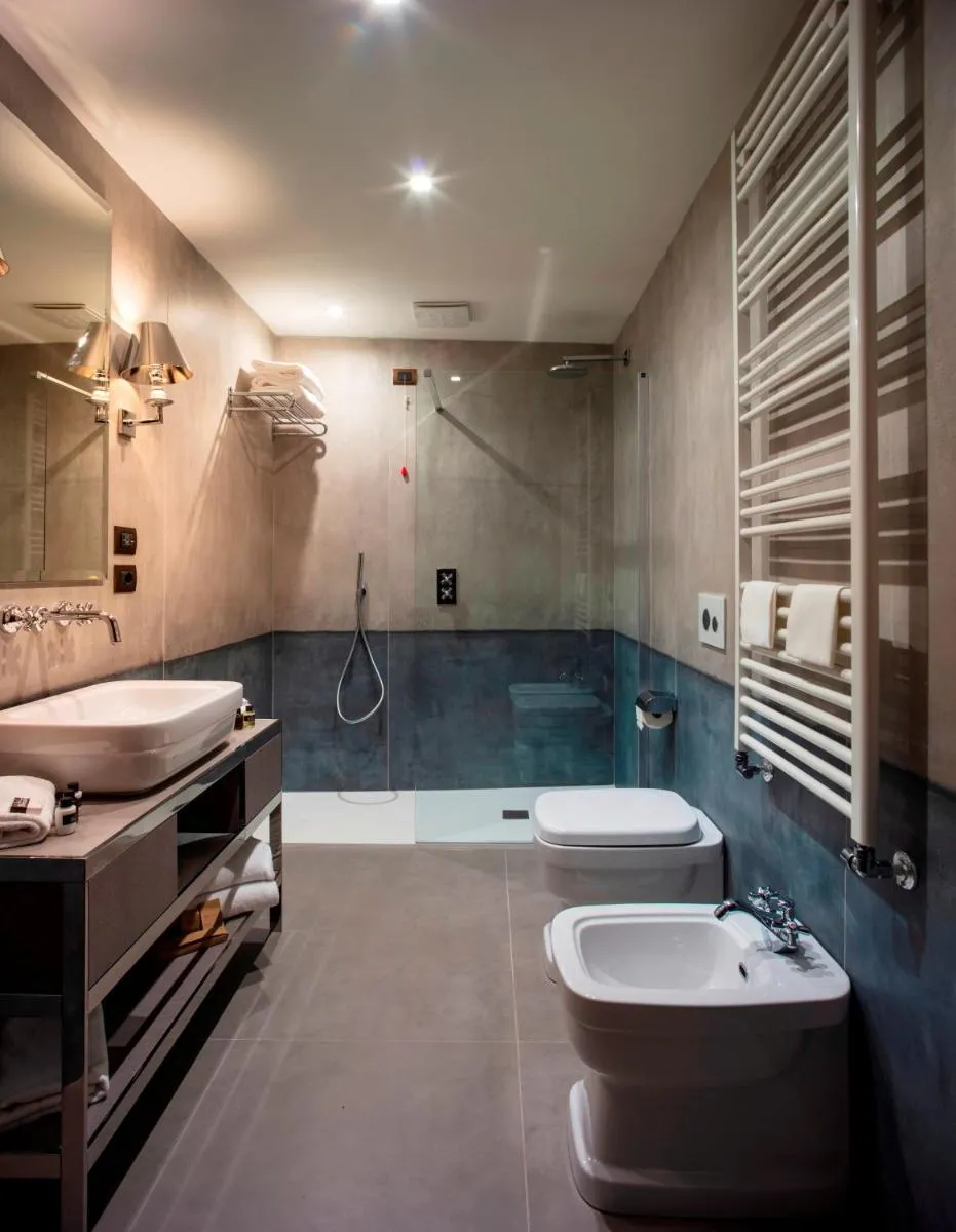 Image 3 of Aqua Apartments