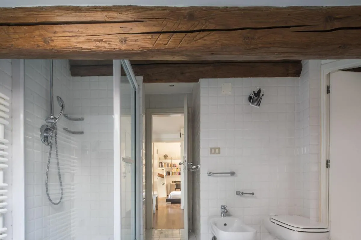 Image 2 of Attic Boutique San Marco R&R