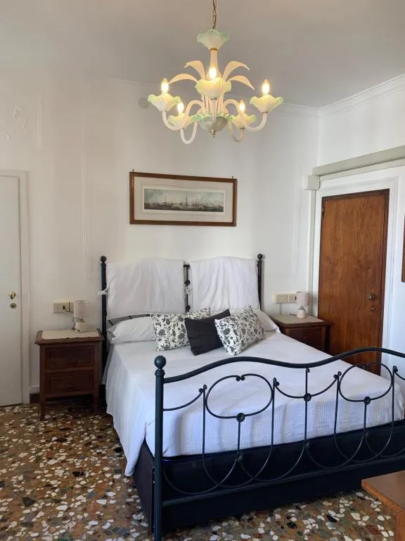 Image of B&B Al Teatro with canal view