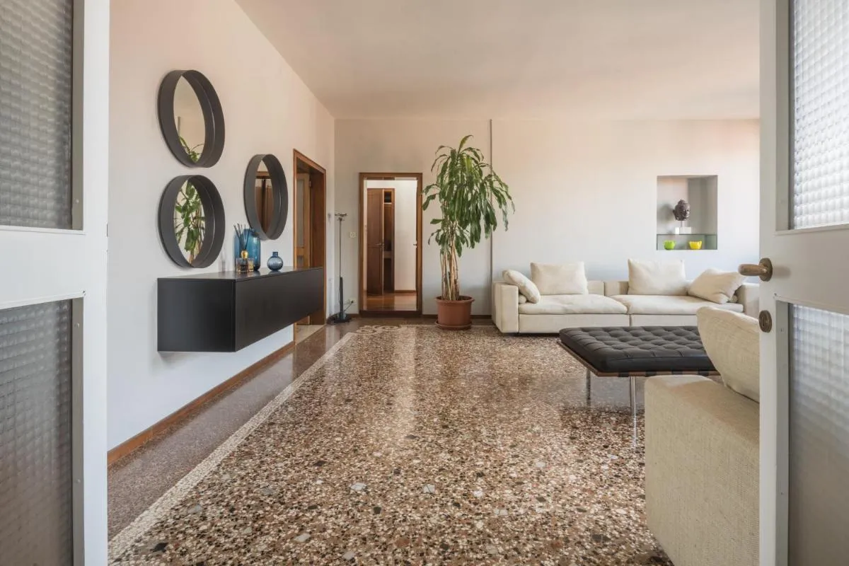 Image 4 of Bacino San Marco Exclusive View R&R