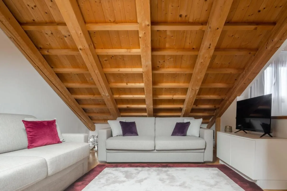 Image 4 of Biennale Palace R&R