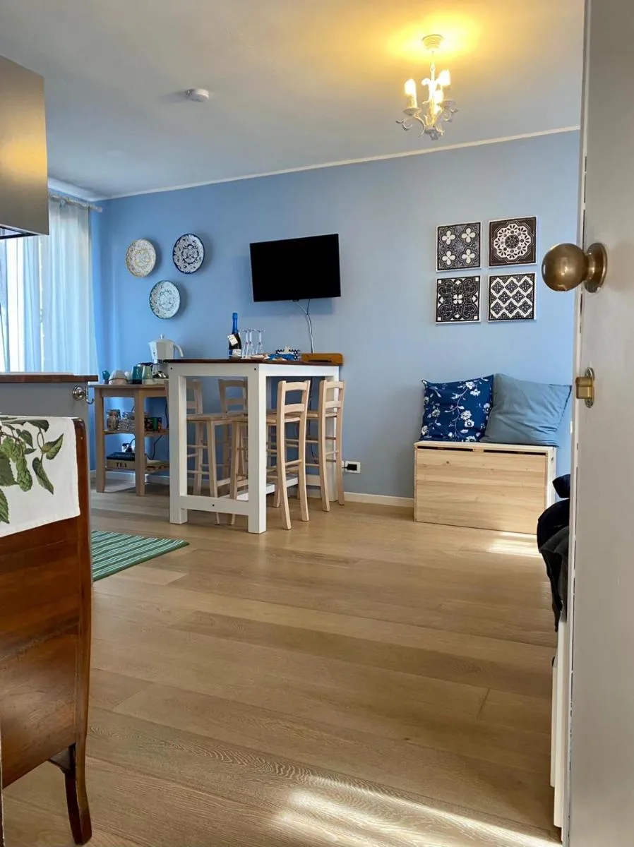 Image 5 of Blue George Apartment