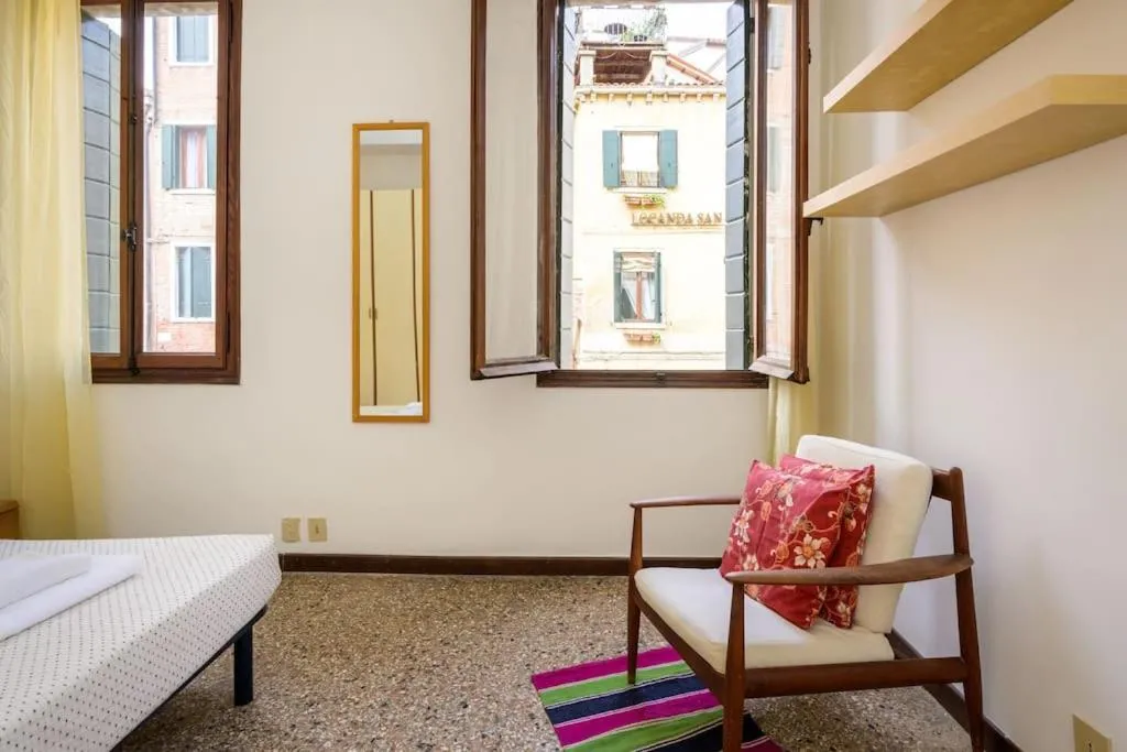 Image 6 of Borgo Canal View