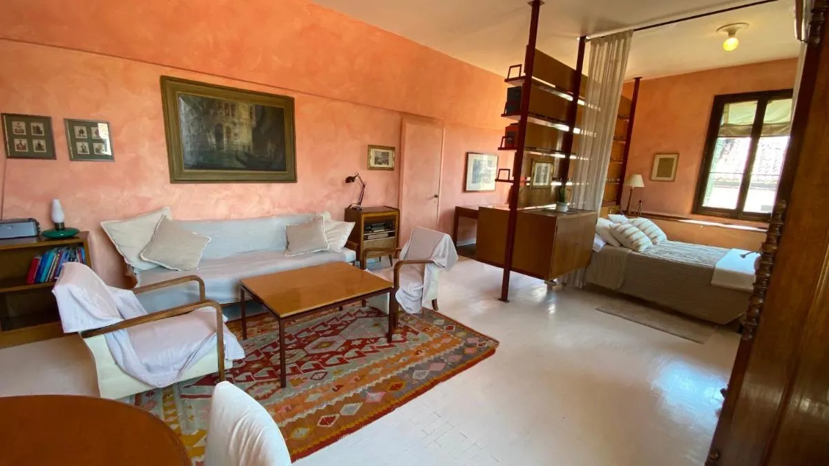 Image 1 of CA’ ROMANTICA – BIG APPARTMENT at ACCADEMIA