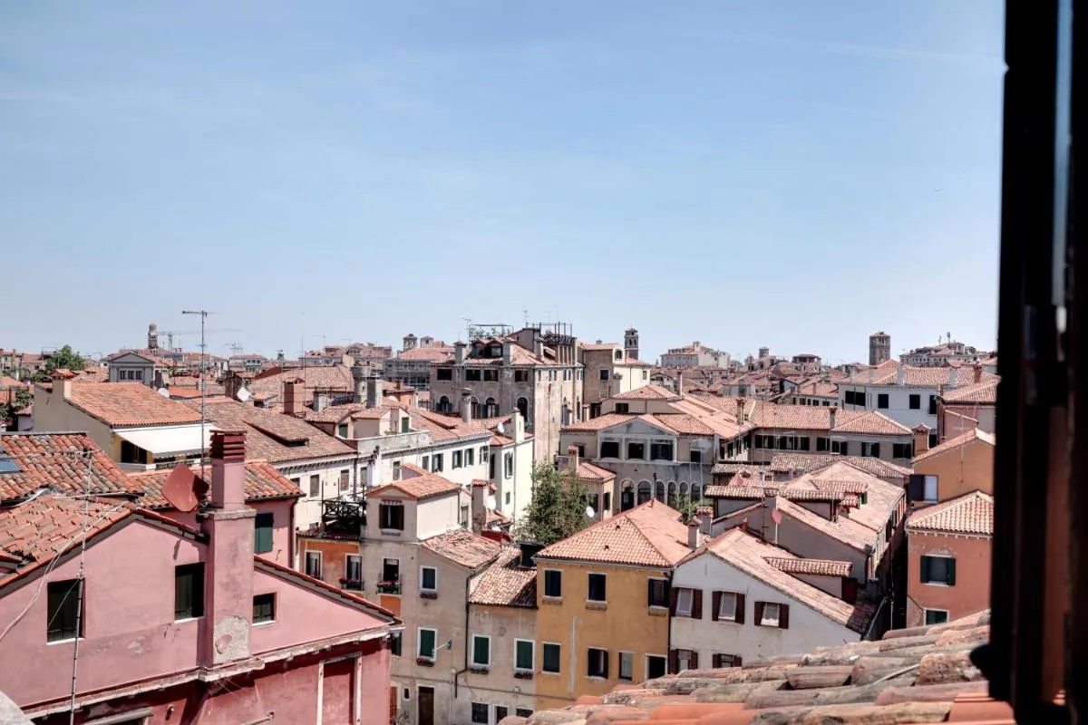 Image 4 of Ca’ Badoer Attic