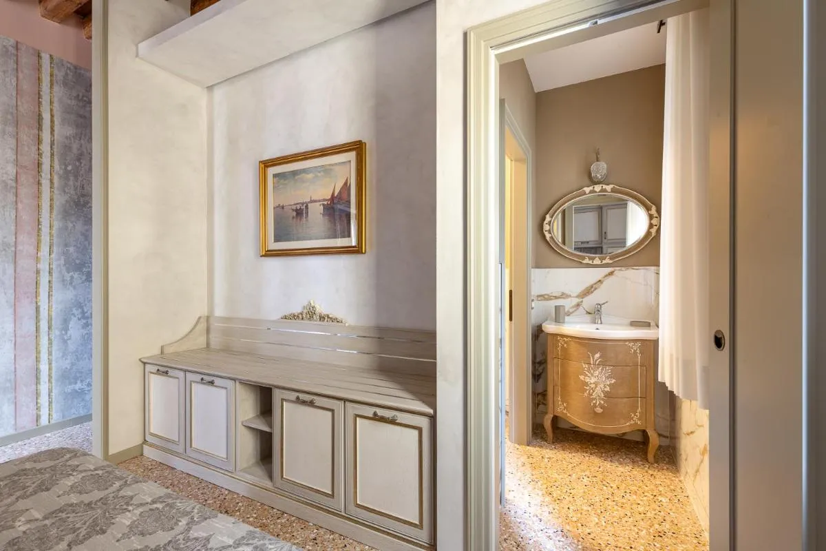 Image 2 of Ca’ Cappello Venice Apartment 1 with Canal View