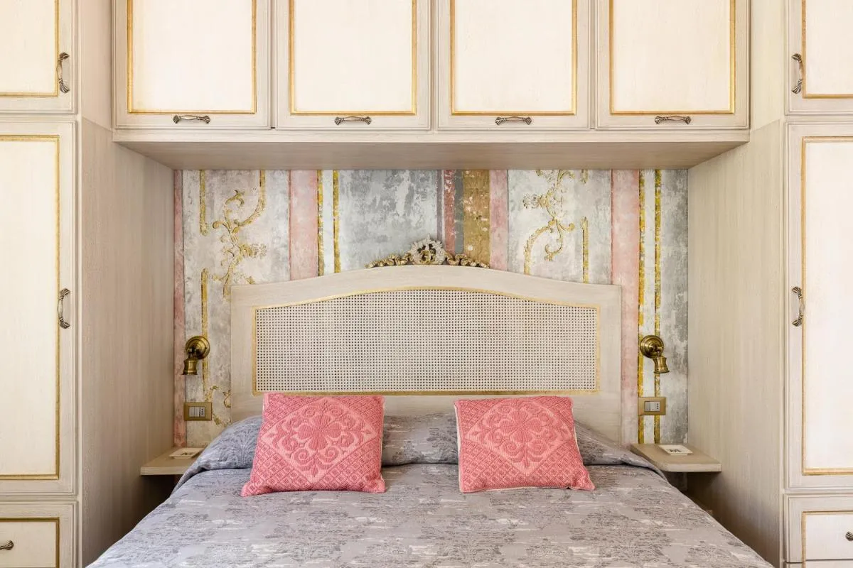 Image 6 of Ca’ Cappello Venice Apartment 1 with Canal View