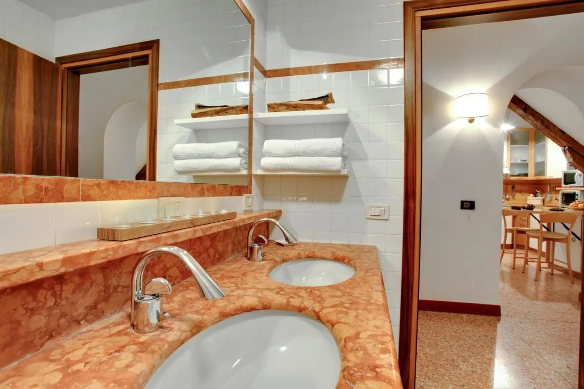 Image 6 of Ca’ Cortigiane Suite