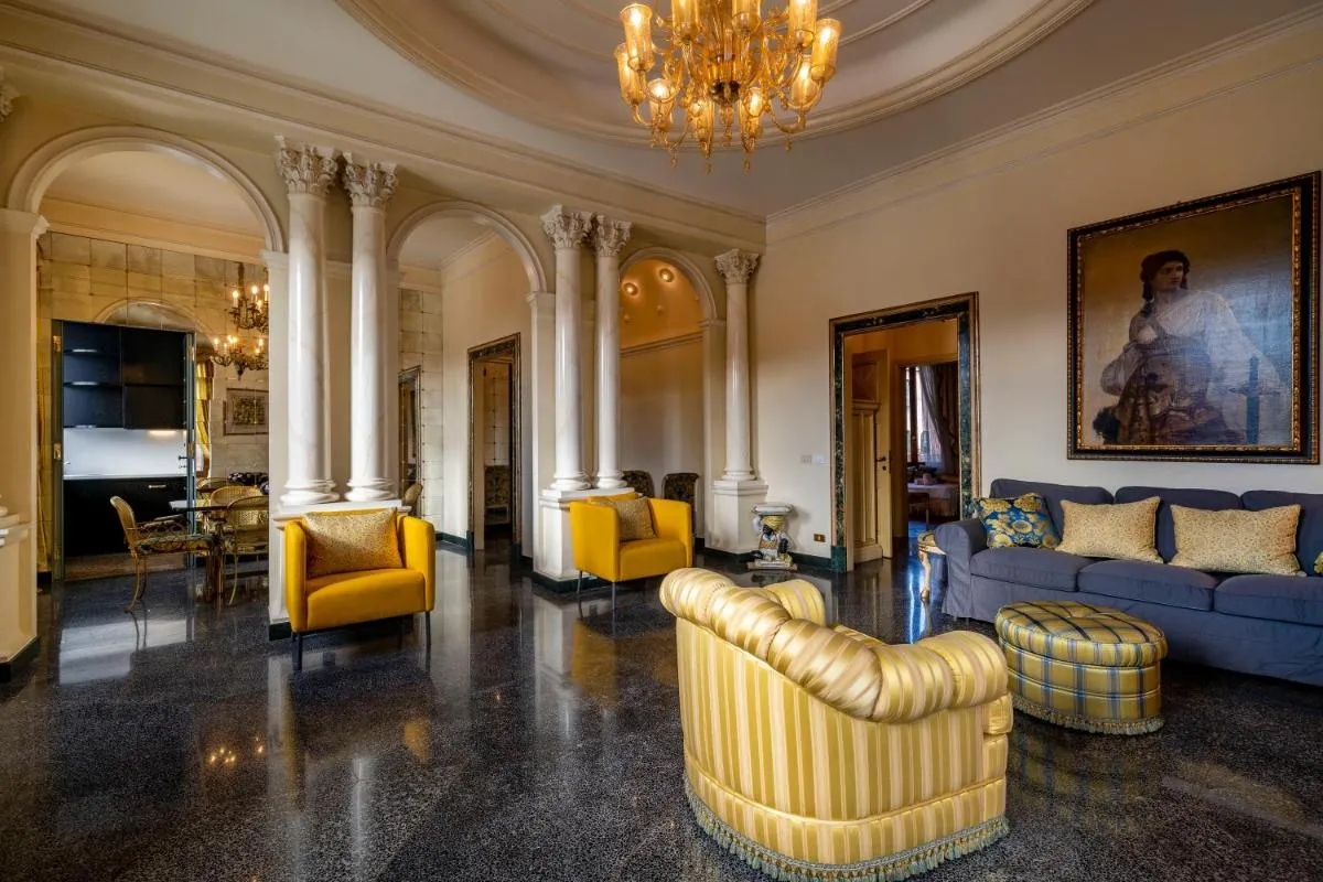 Image 4 of Ca’ De Le Colonne – Luxury Grand Canal View