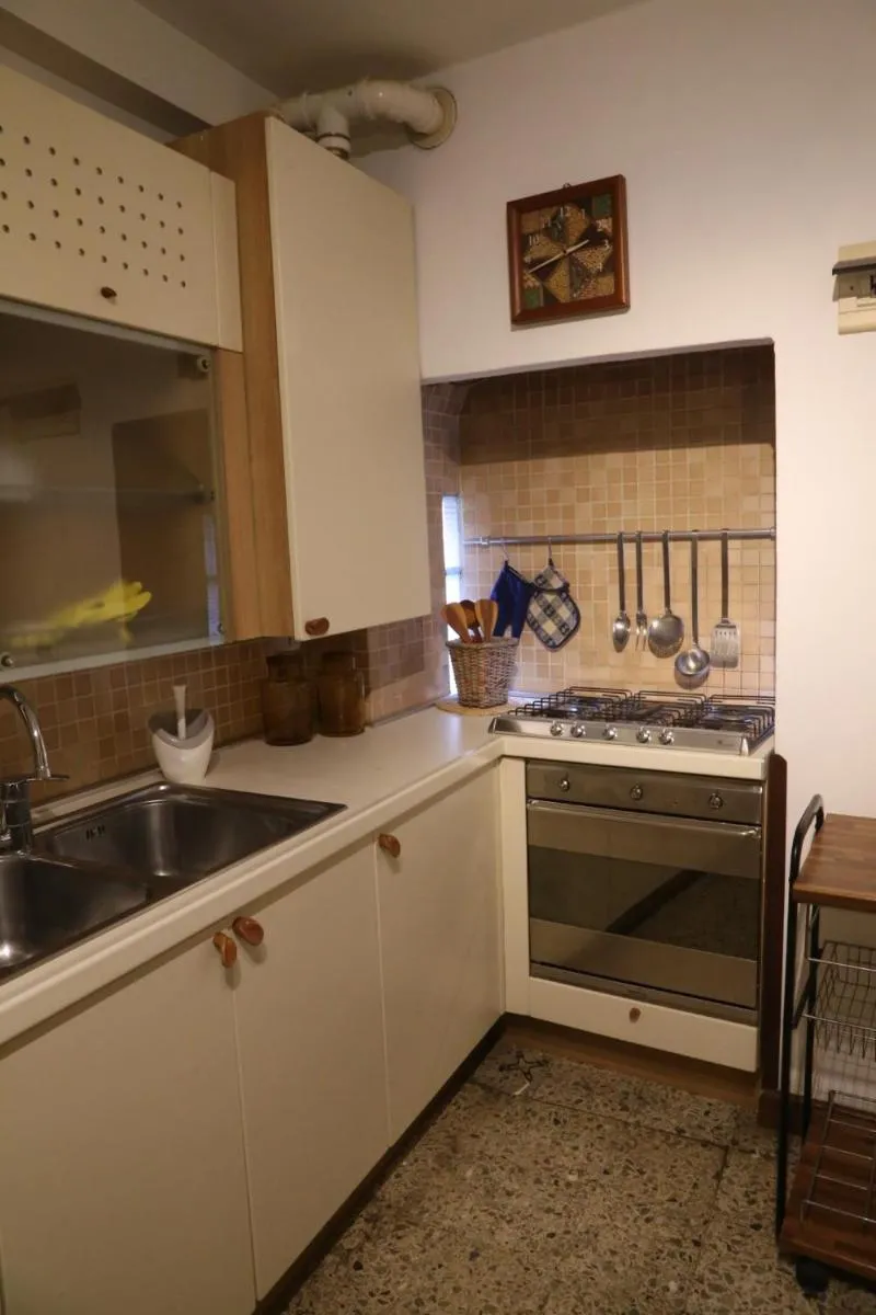 Image 3 of Ca Donzela