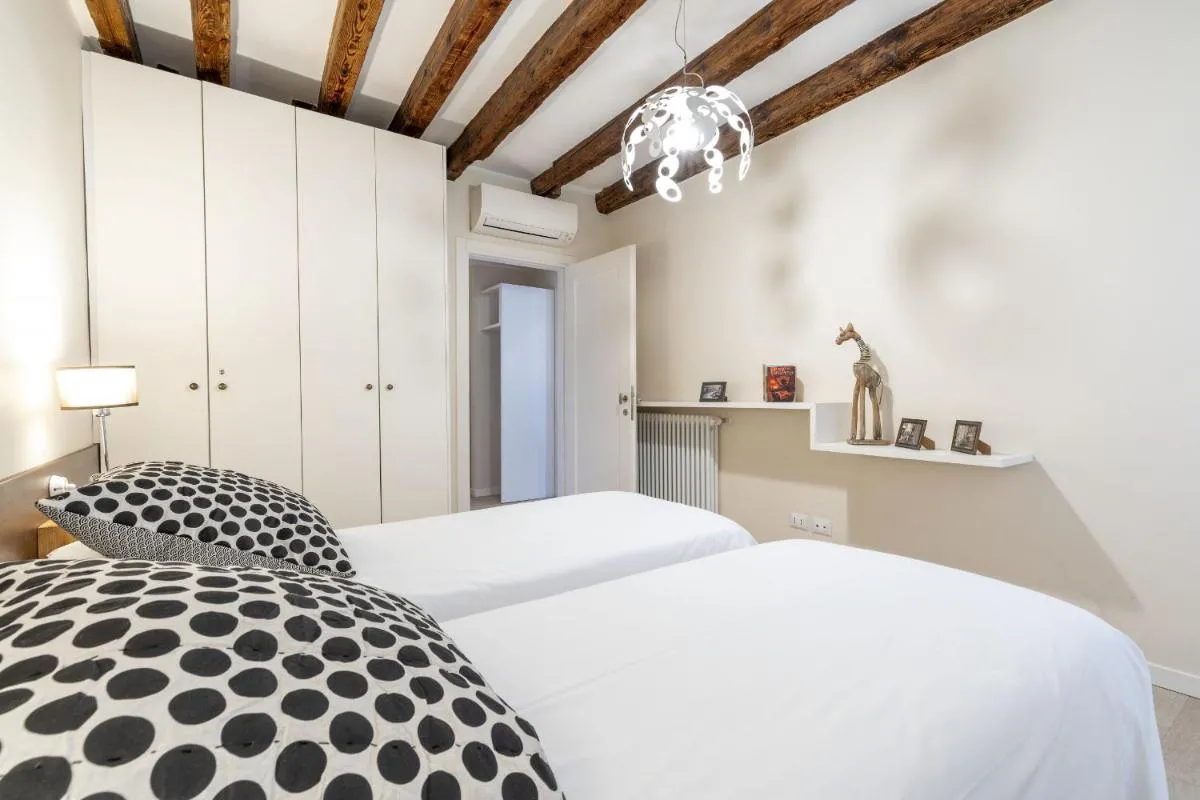 Image 6 of Ca’ Fosca Home – Campo Santa Fosca by Wonderful Italy