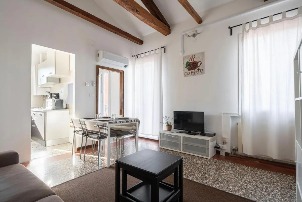 Image 4 of Ca’ Giorgia Balcony House