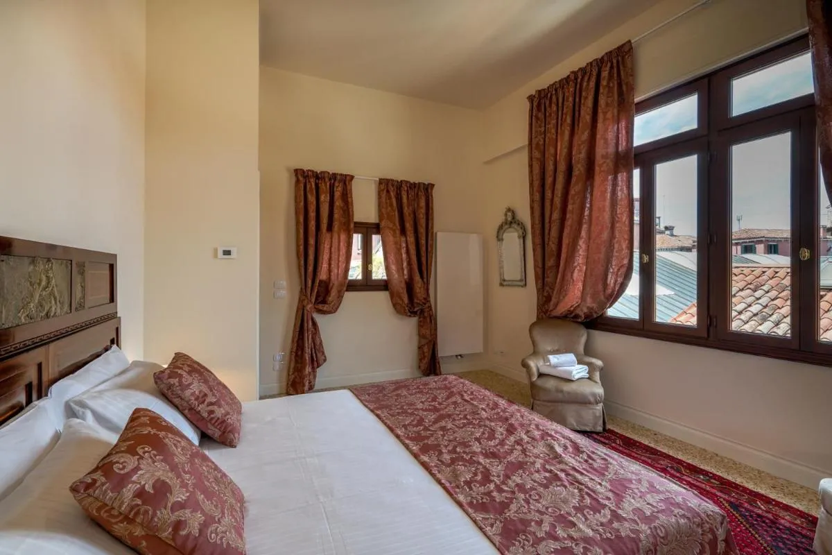 Image 6 of Ca’ Longo Palace Damasco