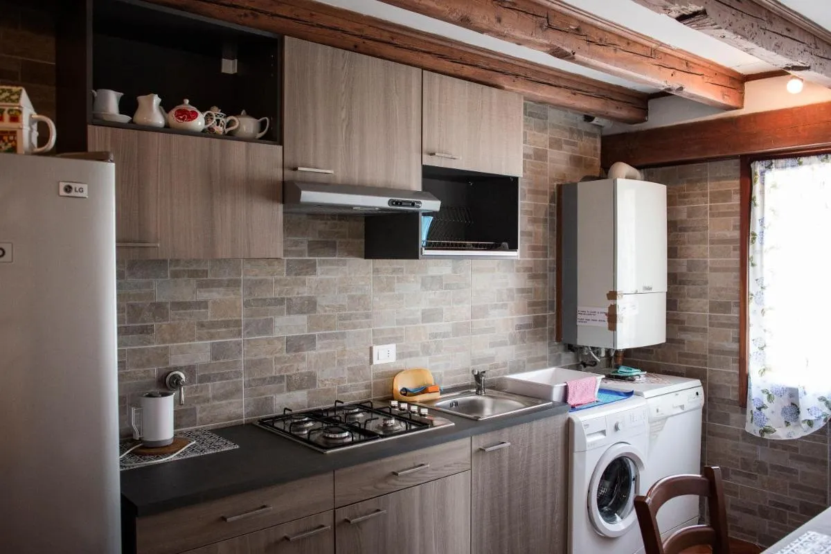 Image 3 of Ca Miracoli