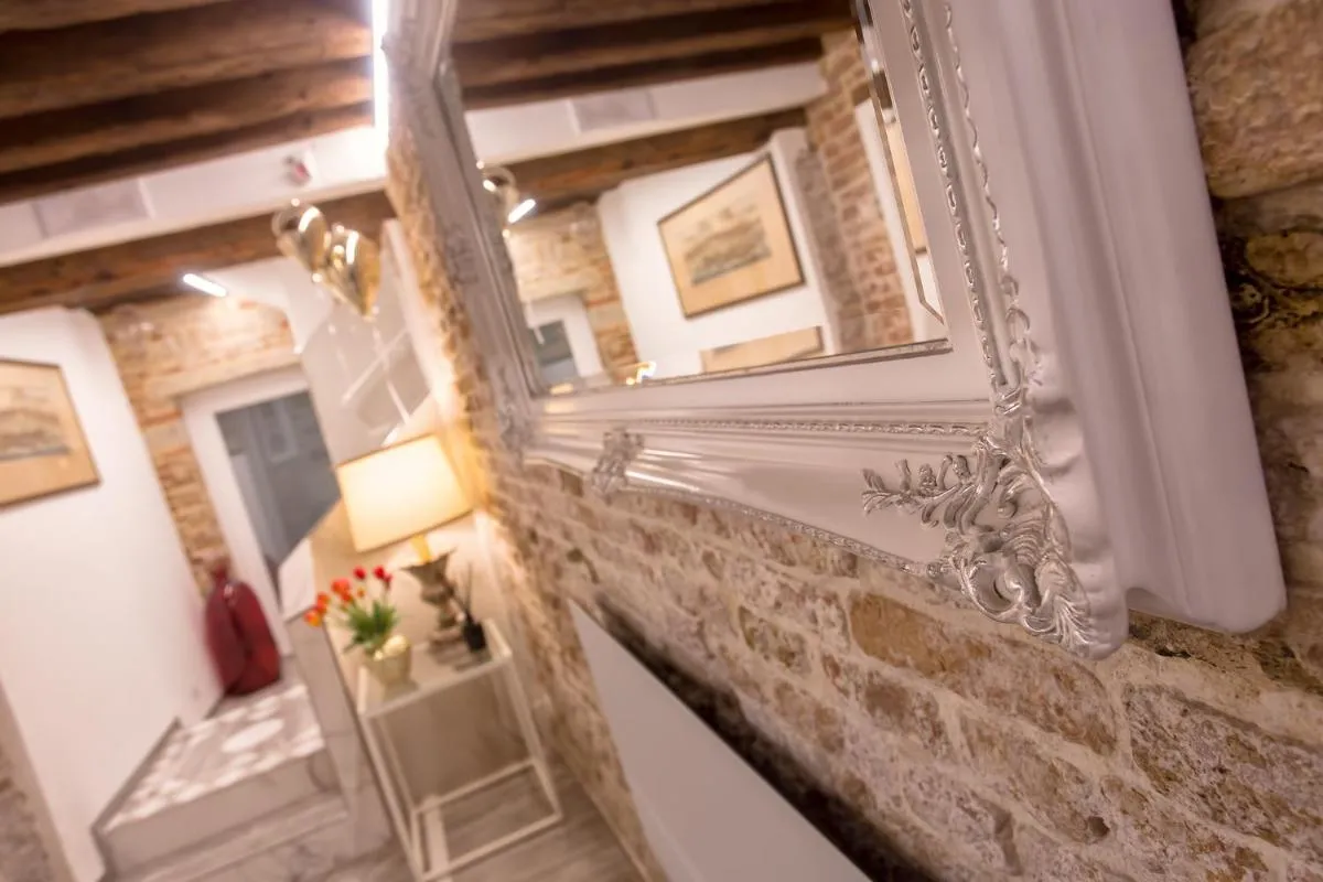 Image 4 of CàPatron