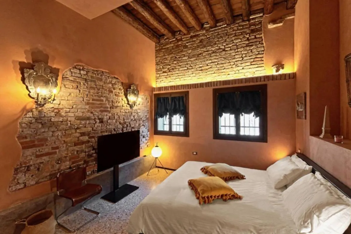 Image 1 of CaRanieri Tenti Design House