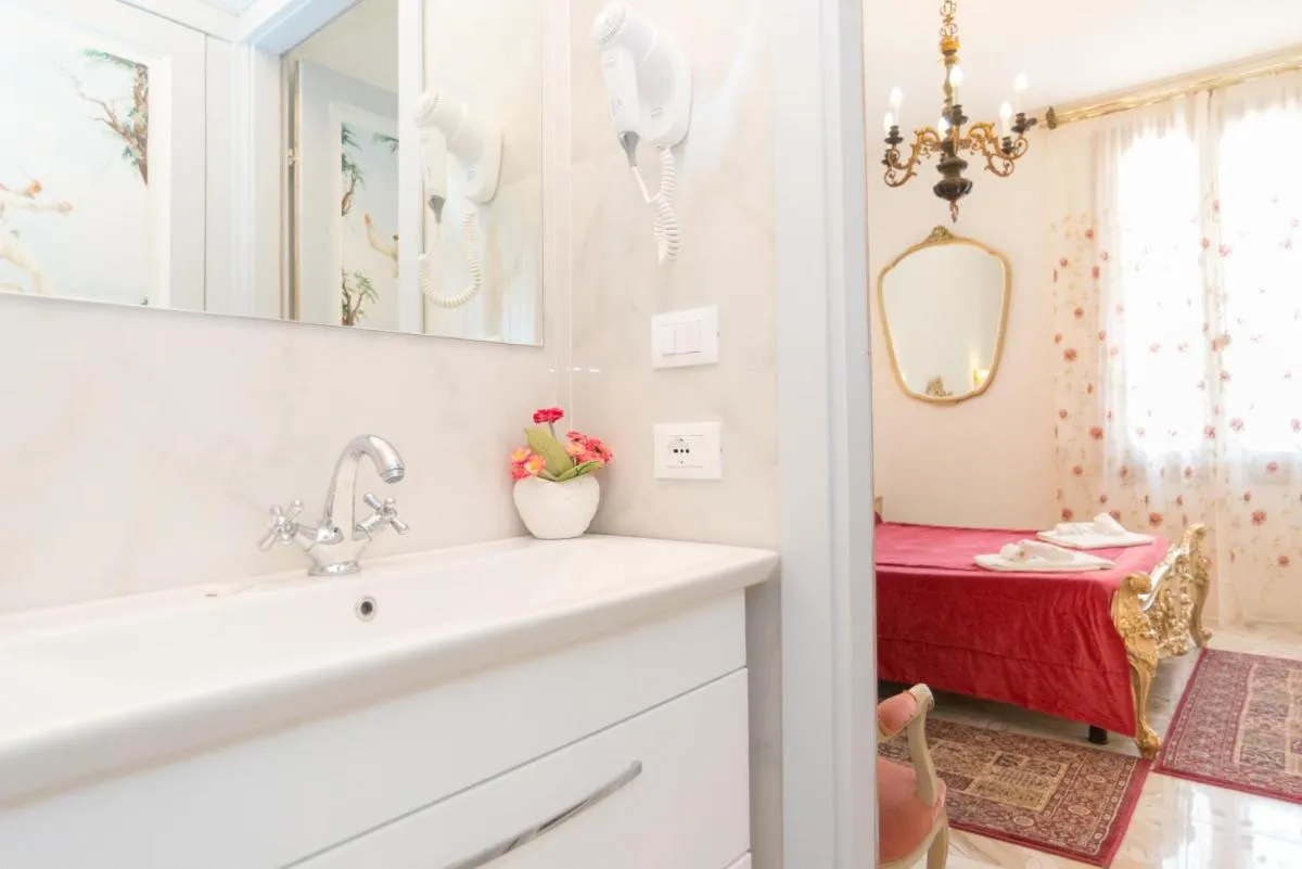 Image 6 of Ca’ Venezia Loc-09522