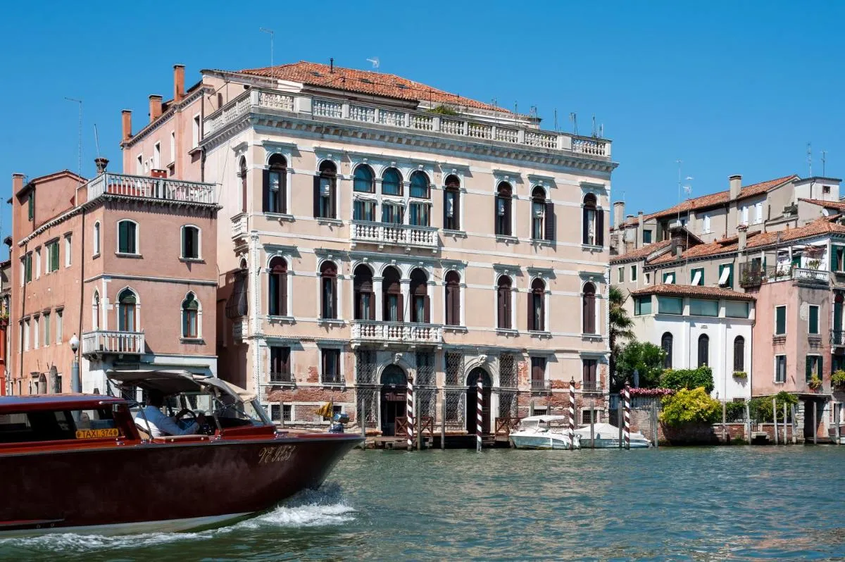 Image 1 of Ca’ dei Cuori on the Grand Canal