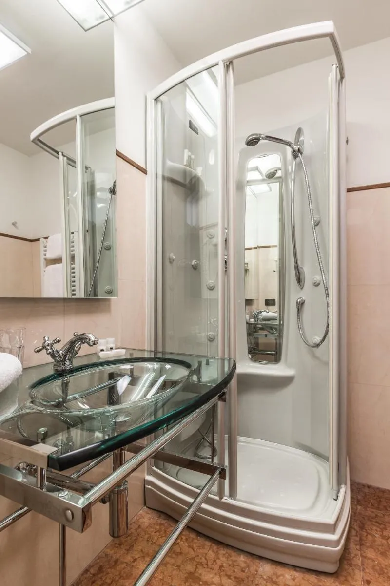 Image 3 of Ca’ del Monastero 1 Collection Apt for 4 Guests with Balcony and Lift