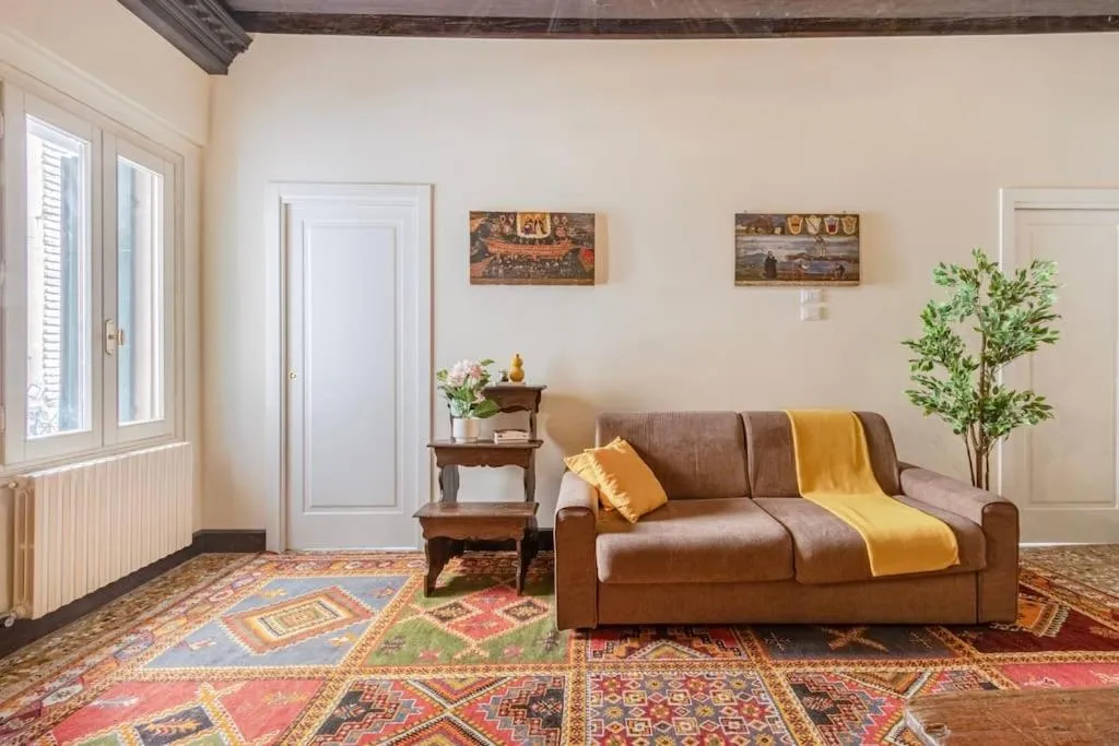 Image of Canal View Luxury Heritage Retreat 2 Bedroom