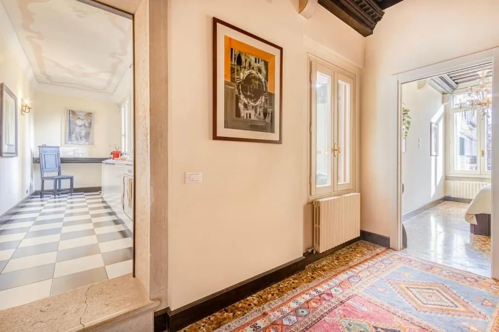 Image 5 of Canal View Luxury Heritage Retreat 2 Bedroom