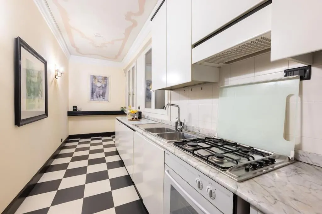 Image 6 of Canal View Luxury Heritage Retreat 2 Bedroom