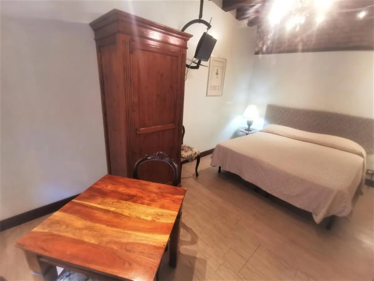 Image 2 of Canal View Studio Flat