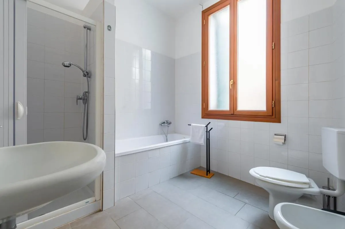 Image 2 of Cannaregio Romantic View Apartment