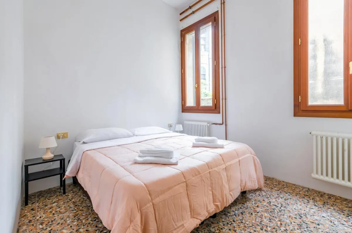 Image 6 of Cannaregio Romantic View Apartment