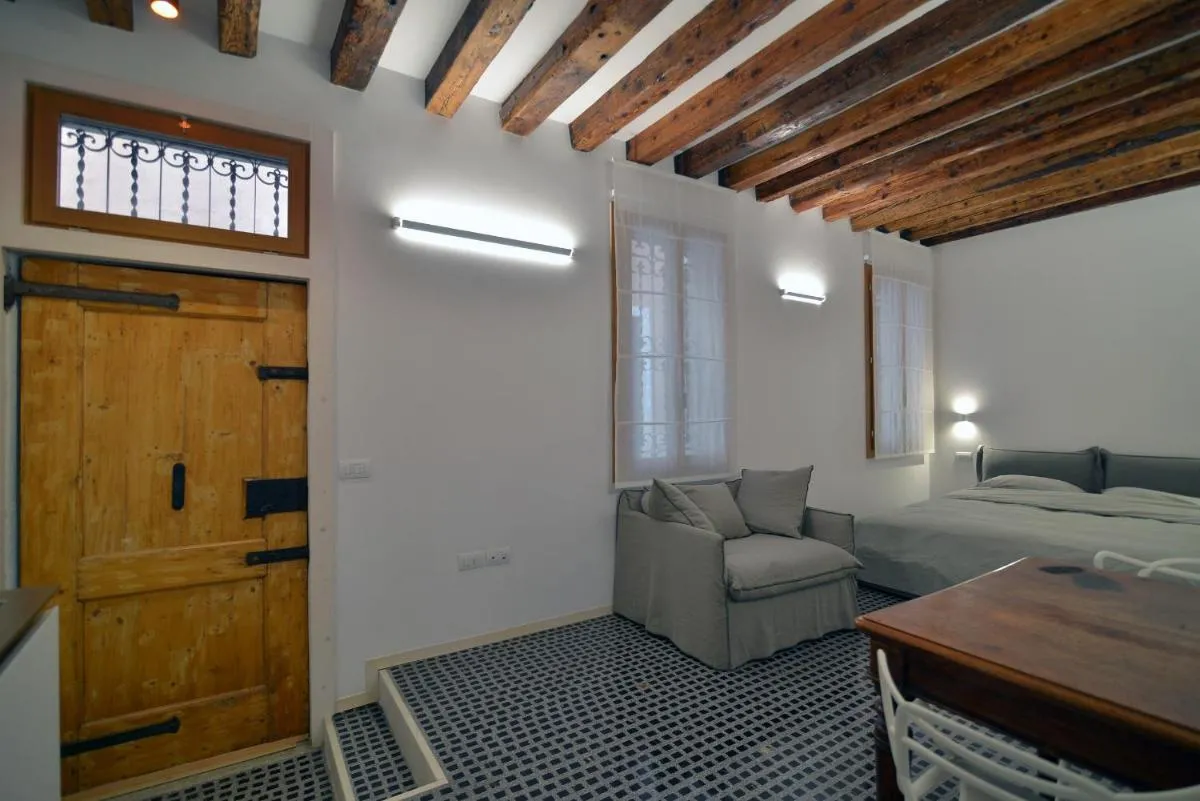 Image 1 of Carbonaia Venezia