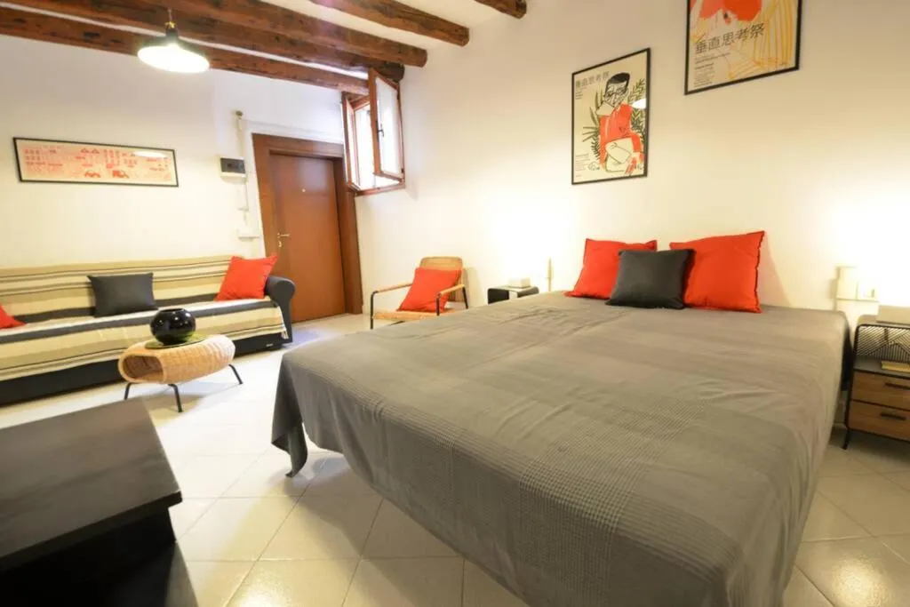 Image 6 of Carlo’s Studio by Venicevillas