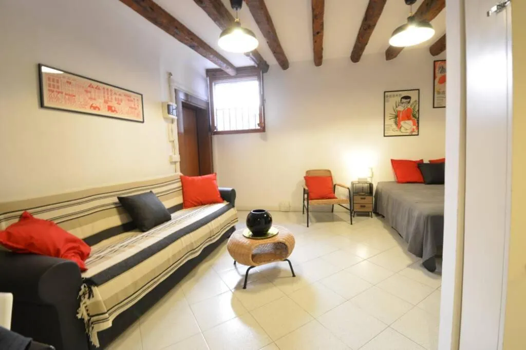 Image 1 of Carlo’s Studio by Venicevillas