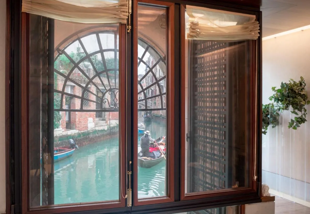 Image 3 of Casa Flavia ai Morosini – Luxury apartment with Canal View