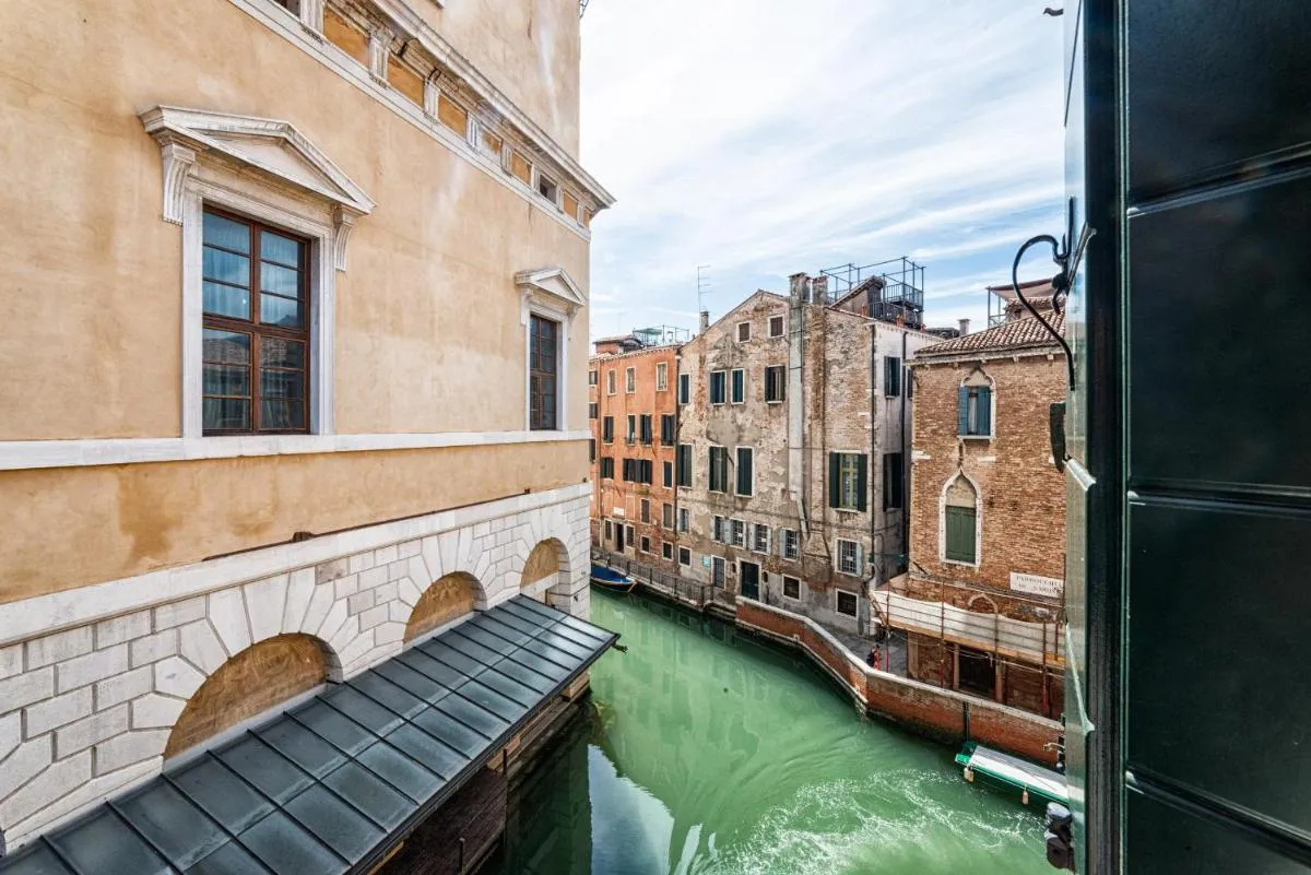 Image 5 of Casanova Fenice – Canal View