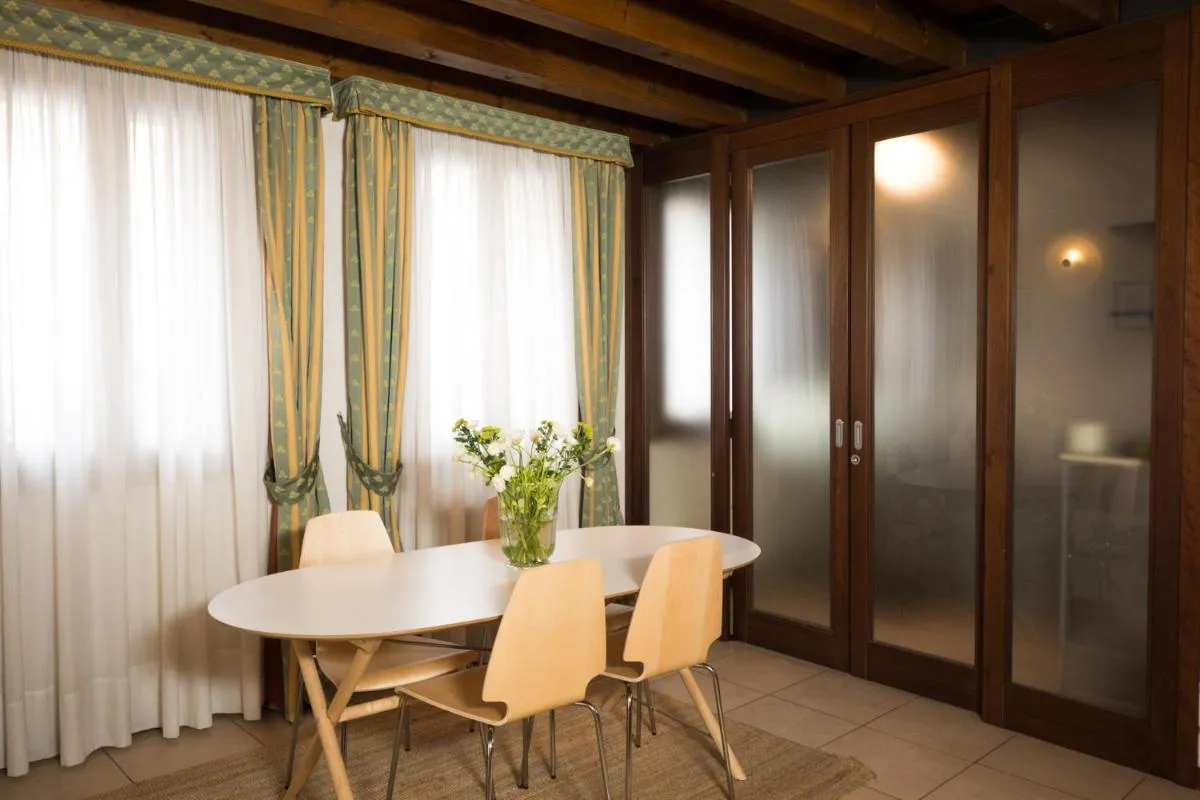 Image 3 of Casanova Fourrooms