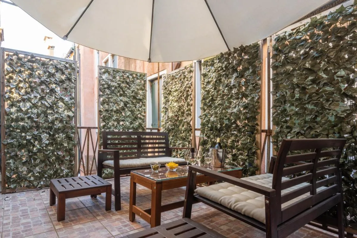 Image 3 of Centrale Venice Apartments