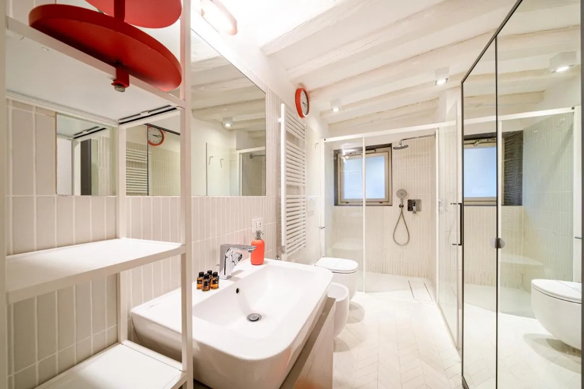 Image 2 of Centrale appartamento per 4 persone