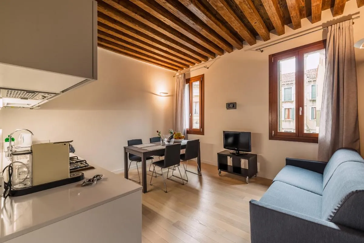 Image 5 of Charming Palace Corte del Teatro