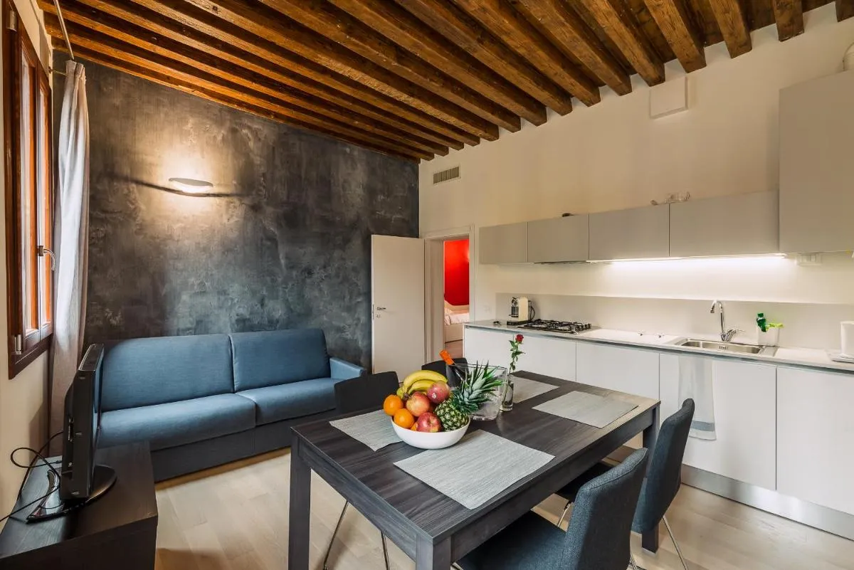 Image 4 of Charming Palace Corte del Teatro