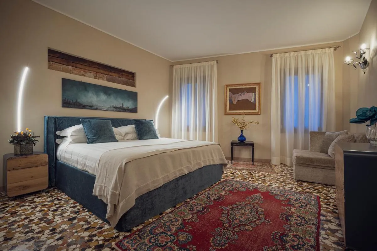 Image 1 of Cinqueteste Luxury Home