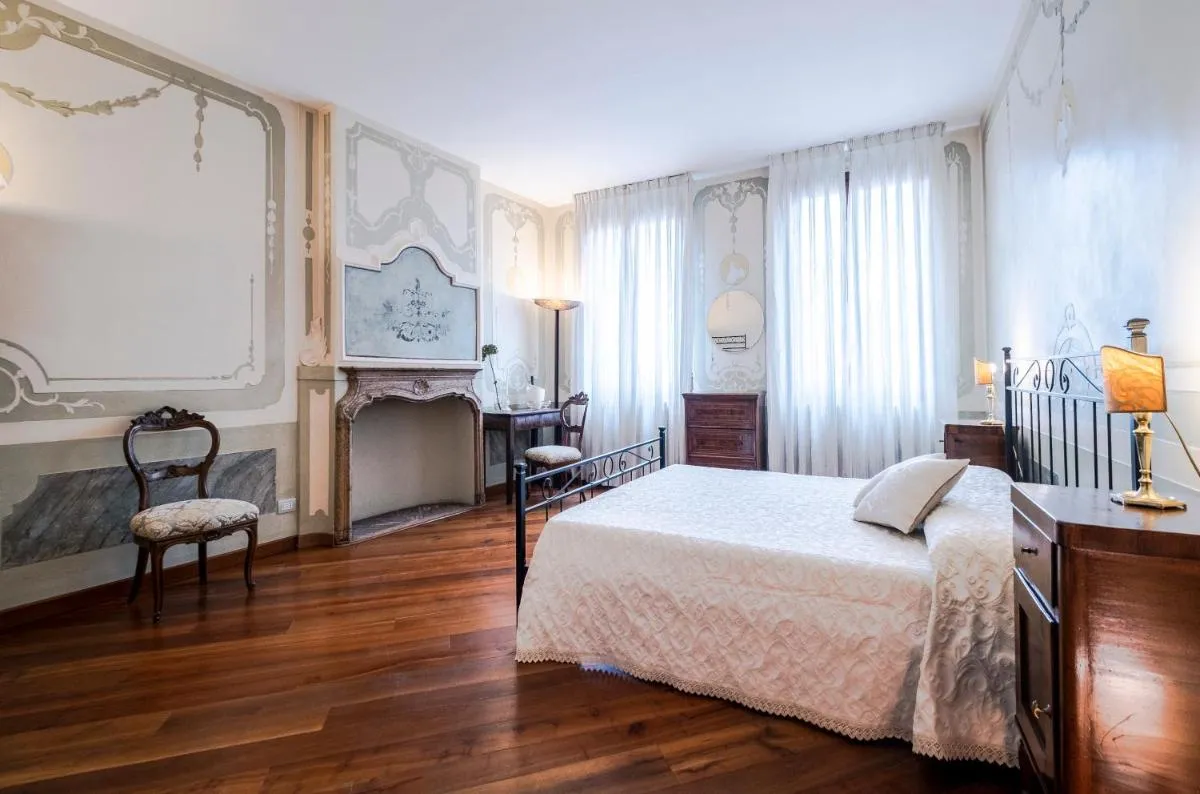 Image 1 of Corte dei Miracoli