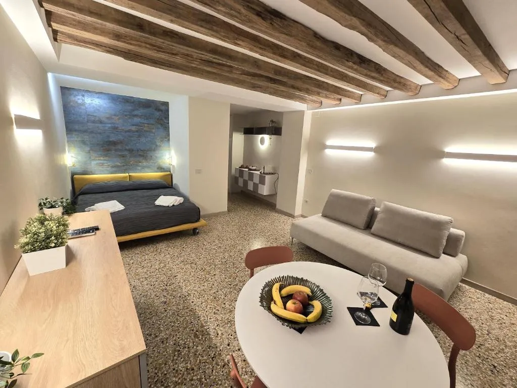 Image of Cozy Studio with Canal View