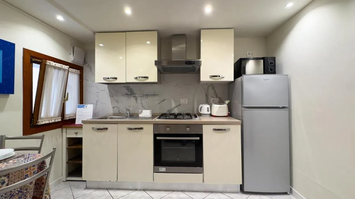 Image 2 of Cupido Suite