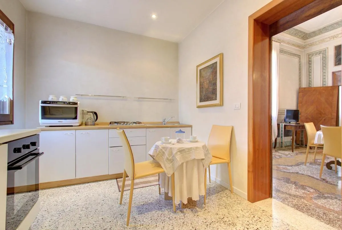 Image 3 of DOGE STAIR, gorgeous – BBC Venice Grand 2024 Tour recorded here!