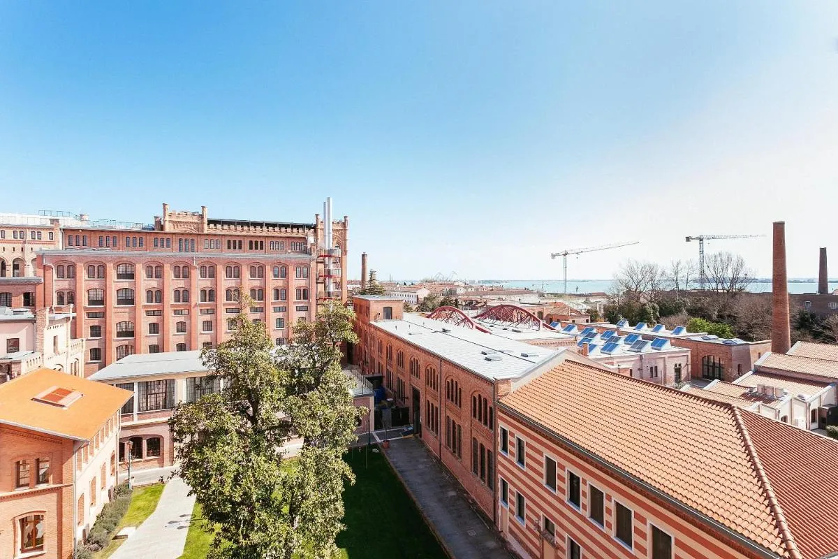 Image 5 of Deluxe Apartments Lagoon View